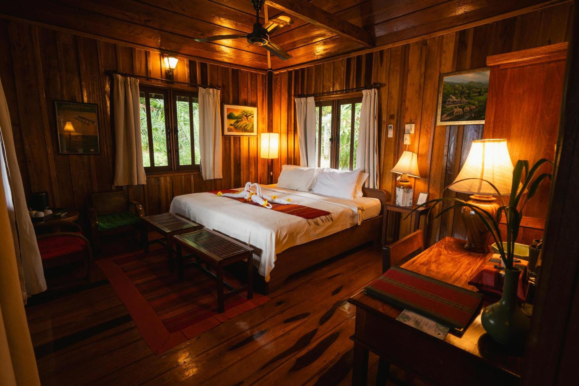 La Folie Lodge Champassak Exterior foto